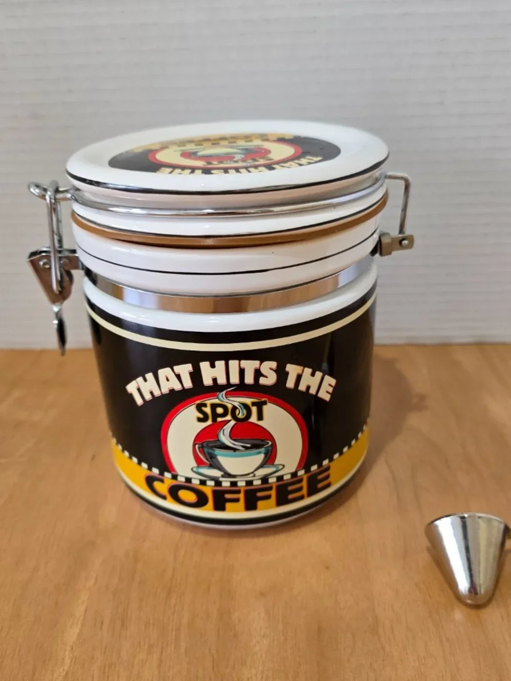 Certified Internation Retro Coffee Canister Hing Clamp Lid Airtight Seal Scoop